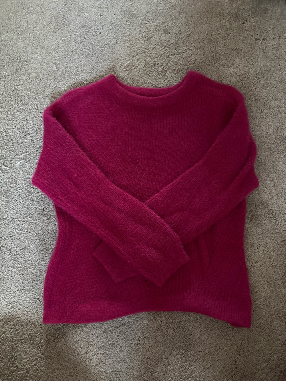 Women’s Cozy Crewneck Sweater - Deep Magenta